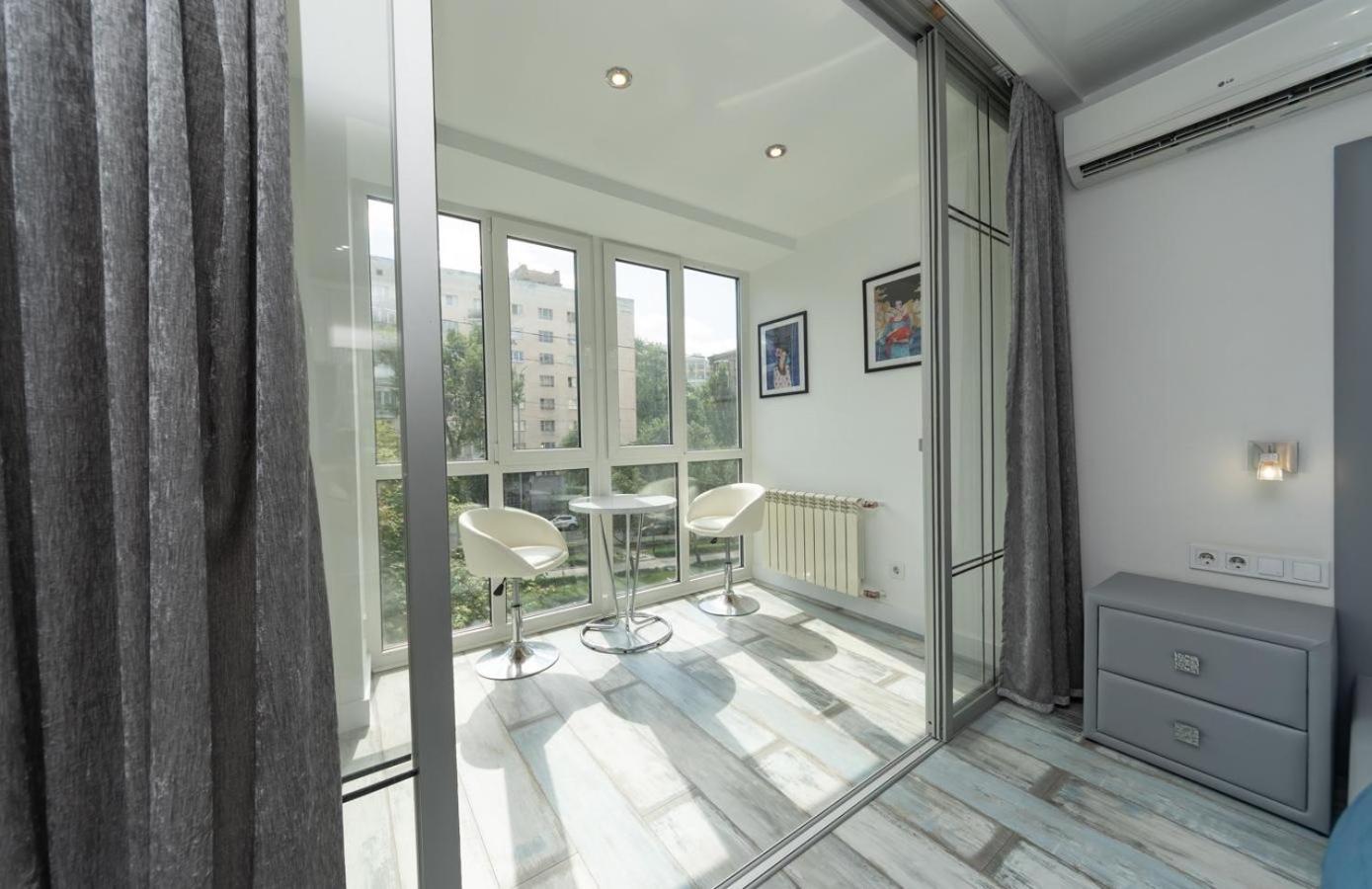 Flat24 On Lesi Ukrainki 3 Apartment เคียฟ ภายนอก รูปภาพ