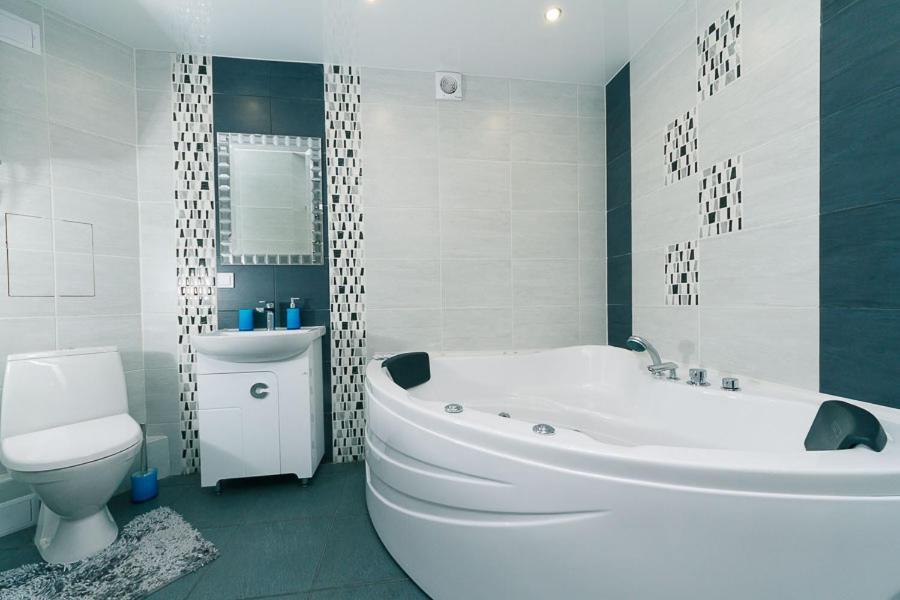 Flat24 On Lesi Ukrainki 3 Apartment เคียฟ ภายนอก รูปภาพ